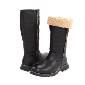 COPY - UGG Shearling Lined Leather Boots Size 9